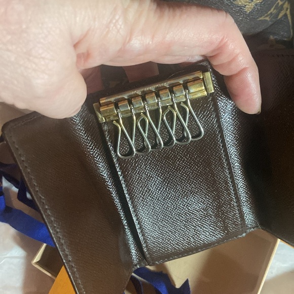 Louis Vuitton EUC Full Inclusion Card/key holder - Picture 12 of 15